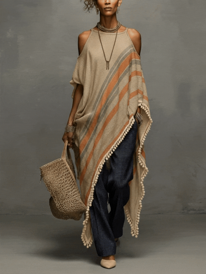 Vestido Caqui con Hombros Descubiertos y Bajo con Flecos
