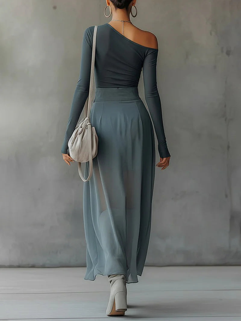 Vestido Maxi Azul de Malla con Hombros Descubiertos
