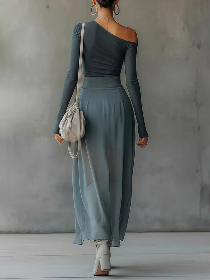 Vestido Maxi Azul de Malla con Hombros Descubiertos