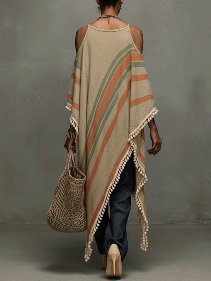 Vestido Caqui con Hombros Descubiertos y Bajo con Flecos