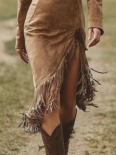 Vestido Midi de Ante con Manga Larga y Bajo con Flecos Irregulares