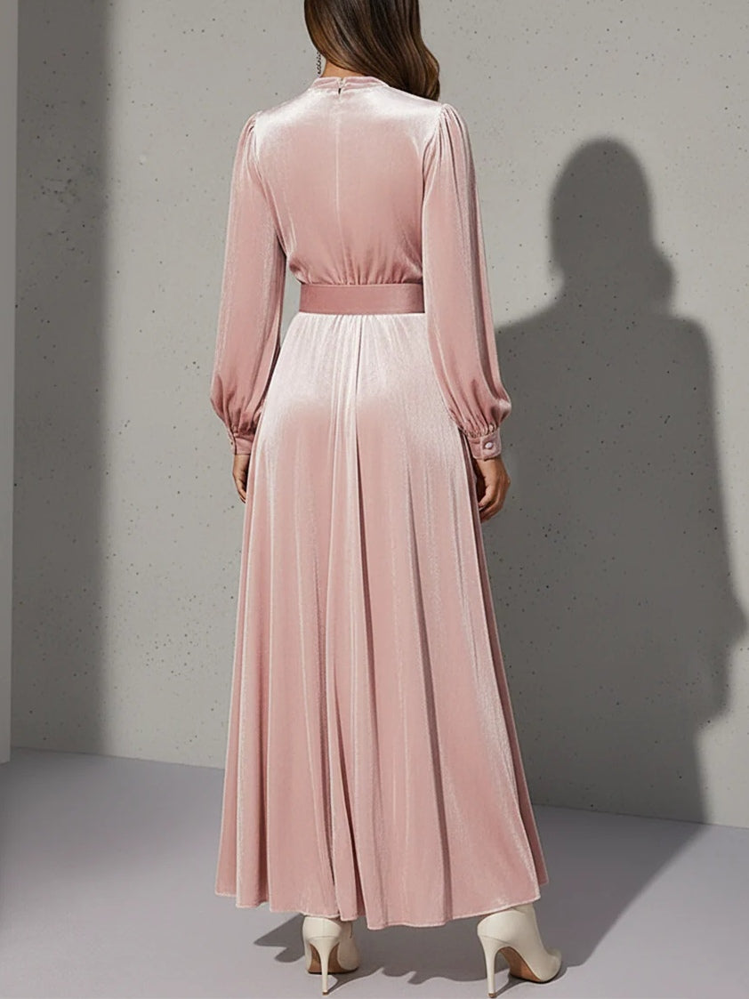 Vestido Maxi de Terciopelo Rosa Claro con Escote en V