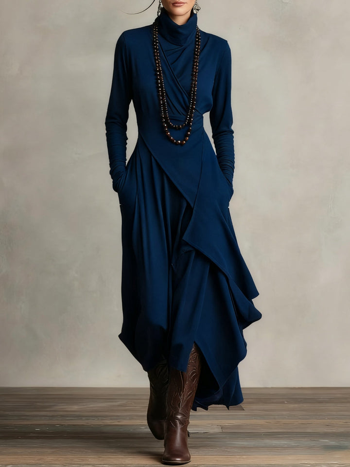 Vestido Maxi Morado Asimétrico con Cuello Alto y Pliegues