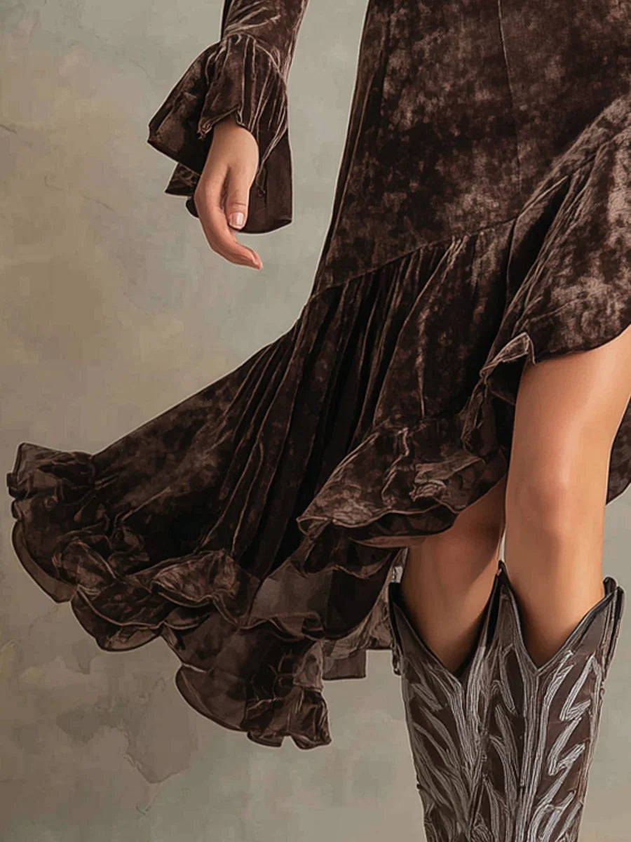Vestido Midi de Terciopelo con Cuello Alto y Mangas Acampanadas