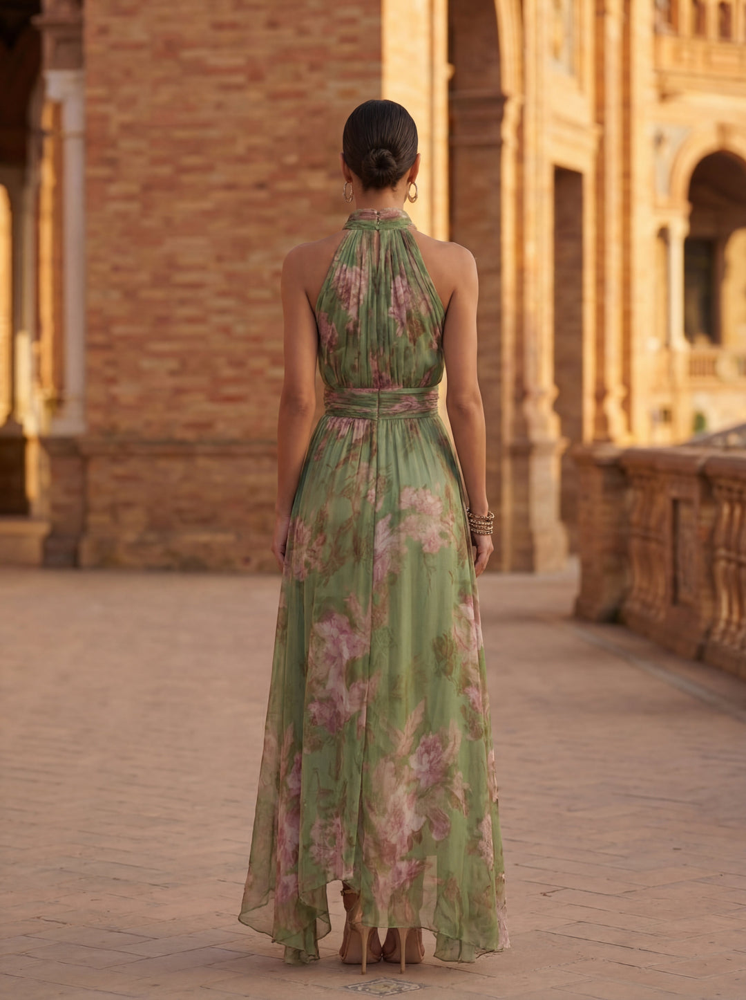 Carla | Vestido elegante y fluido con estampado floral