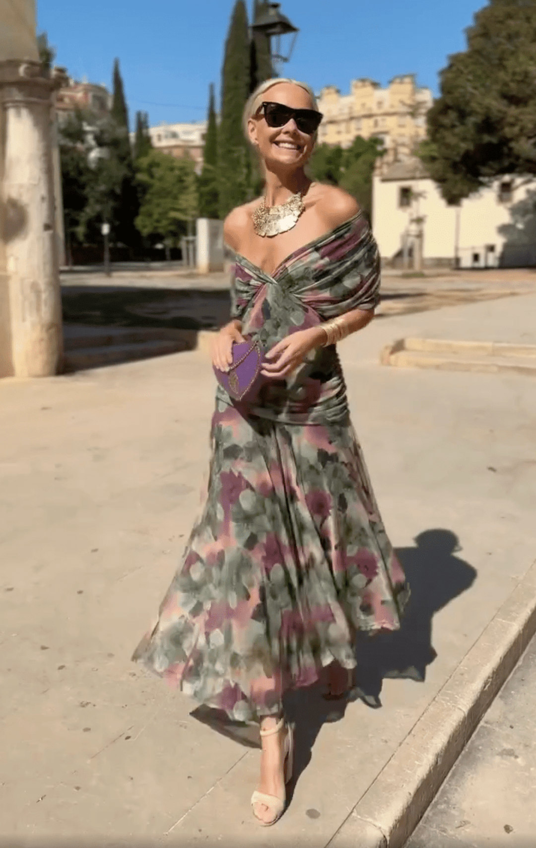 Eloria | Vestido floral de caída vaporosa y etérea